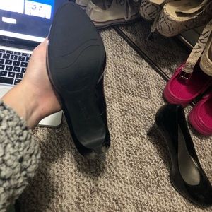 Black Pumps